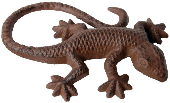 Fallen Fruits TT03 small cast iron lizard with a weathering finish