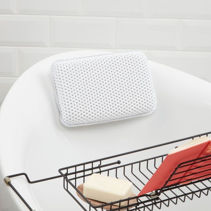 Blue Canyon BA3011 20 x 29cm cushioned mesh bath pillow in white