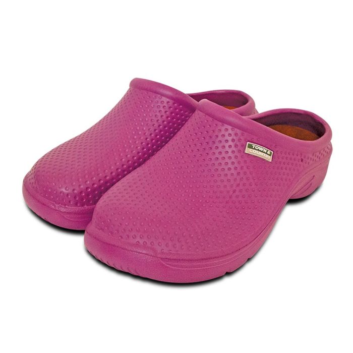 Town & Country Cloggies Size 5 slip-on shoes in raspberry
